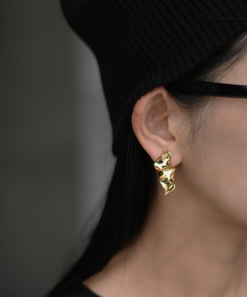 Marient(マリエント)の「Twist Plate Earrings/イヤリング(イヤリング・レディース・シルバー/ゴールド・FREE)」の4枚目の写真