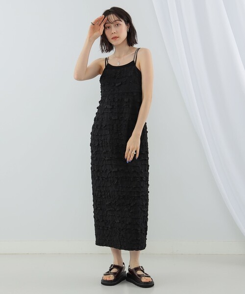 Ray BEAMS(レイビームス)の「Ray BEAMS / フクレ ジャカード タイト キャミ ワンピース(ワンピース・レディース・ブラック/イエロー・1/0)」の13枚目の写真