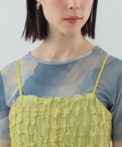 Ray BEAMS(レイビームス)の「Ray BEAMS / フクレ ジャカード タイト キャミ ワンピース(ワンピース・レディース・ブラック/イエロー・1/0)」の3枚目の写真