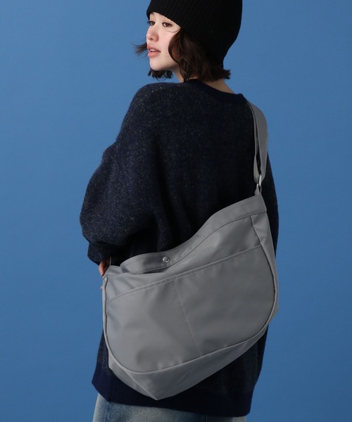 PBLIM(ページボーイリム)の「PBLIM/ナイロンニュースペーパー(ショルダーバッグ・レディース・ブラック/グレー/レッド・FREE)」の3枚目の写真