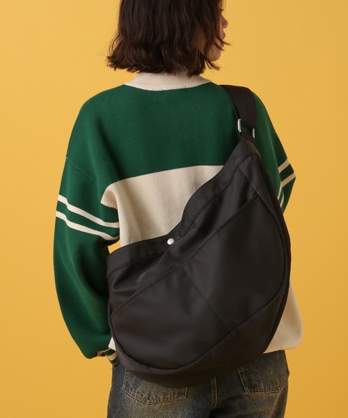 PBLIM(ページボーイリム)の「PBLIM/ナイロンニュースペーパー(ショルダーバッグ・レディース・ブラック/グレー/レッド・FREE)」の6枚目の写真