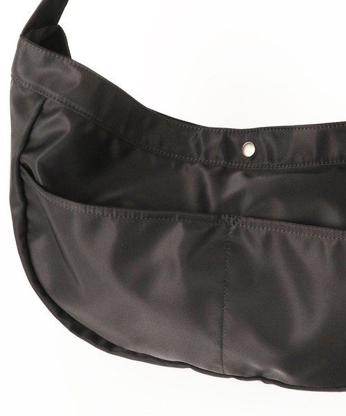 PBLIM(ページボーイリム)の「PBLIM/ナイロンニュースペーパー(ショルダーバッグ・レディース・ブラック/グレー/レッド・FREE)」の16枚目の写真