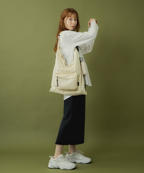 story.（ストーリー）の「story. ポーチチャーム付ナイロンバッグ（トートバッグ・レディース・ホワイト/ブラック/ミント・FREE）」の13枚目の写真