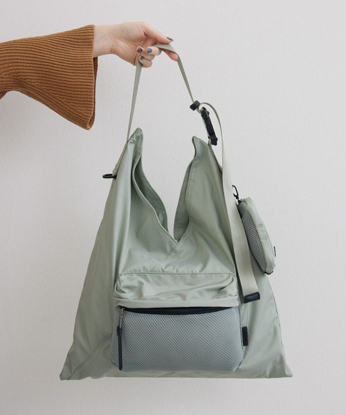 story.（ストーリー）の「story. ポーチチャーム付ナイロンバッグ（トートバッグ・レディース・ホワイト/ブラック/ミント・FREE）」の10枚目の写真