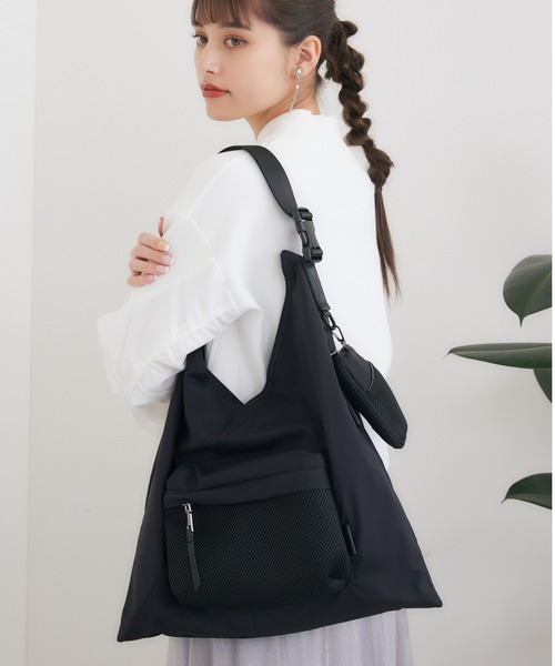 story.（ストーリー）の「story. ポーチチャーム付ナイロンバッグ（トートバッグ・レディース・ホワイト/ブラック/ミント・FREE）」の9枚目の写真