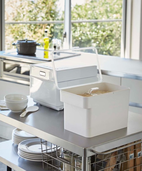 tower（タワー）の「【WEB限定】tower 米びつ5kg 軽量カップ付き（キッチン収納・レディース・ブラック/ホワイト・FREE）」の15枚目の写真