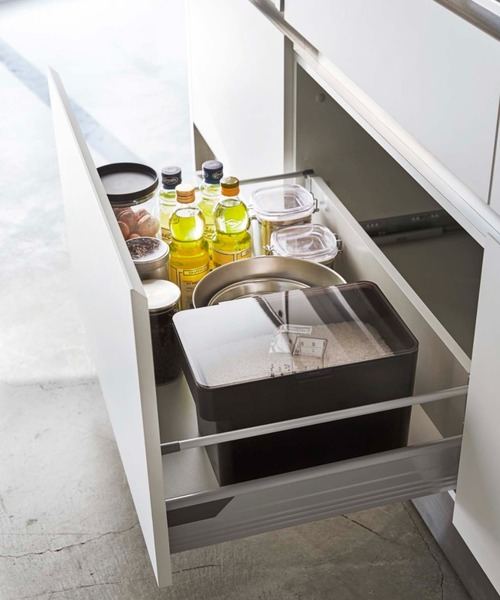 tower（タワー）の「【WEB限定】tower 米びつ5kg 軽量カップ付き（キッチン収納・レディース・ブラック/ホワイト・FREE）」の5枚目の写真