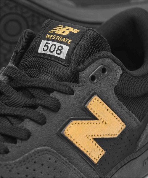 new balance飾り 500年ほど前から伝わる日本の伝統手芸の襤褸を交えたNew Balance