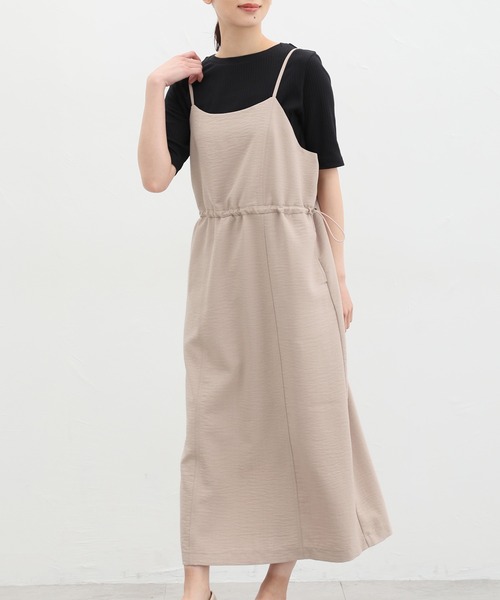 Honeys（ハニーズ）の「ドロスト使いキャミワンピース（ワンピース・レディース・オリーブ/ブラック/ライトベージュ/グレイッシュベージュ・LL/3L/S/M/L）」の3枚目の写真