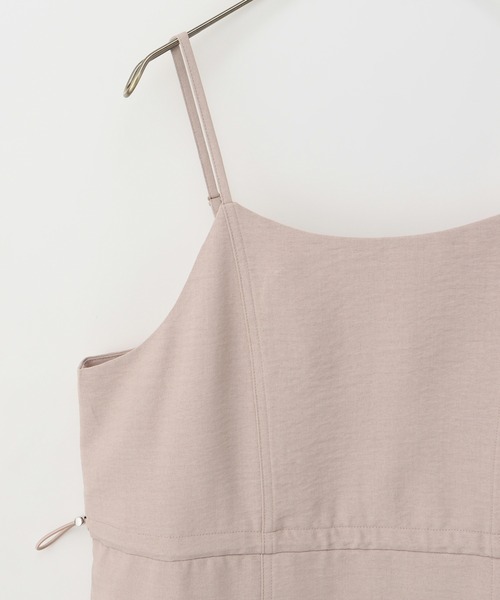 Honeys（ハニーズ）の「ドロスト使いキャミワンピース（ワンピース・レディース・オリーブ/ブラック/ライトベージュ/グレイッシュベージュ・LL/3L/S/M/L）」の21枚目の写真