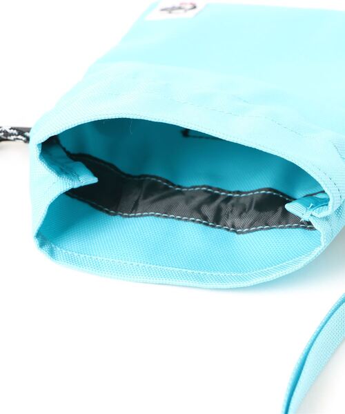 CHUMS(チャムス)の「【CHUMS/チャムス】 Recycle Goldfish Shoulder(ショルダーバッグ・メンズ・スカイブルー/ブラック/その他2/その他3/その他1/ネイビー/ブラウン/レッド/ブルー・FREE)」の14枚目の写真