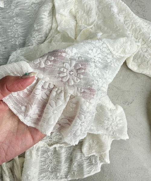 CLEA（クレア）の「ラッフルフリルクロップド丈レースボレロ（カーディガン/ボレロ・レディース・アイボリー/ホワイト・FREE）」の14枚目の写真