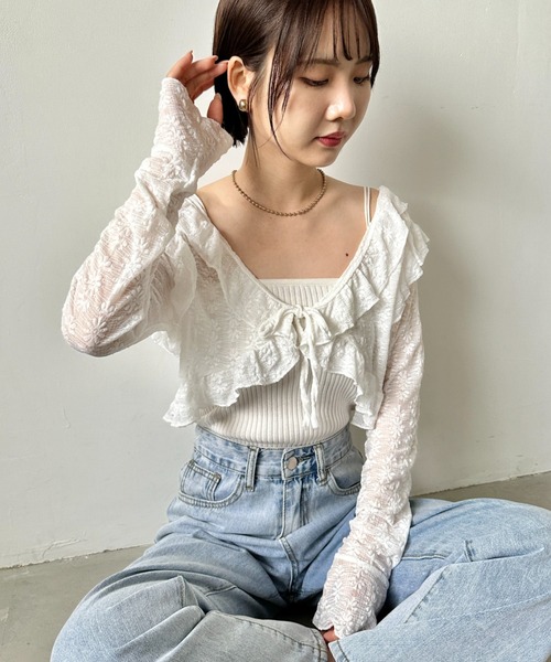 CLEA（クレア）の「ラッフルフリルクロップド丈レースボレロ（カーディガン/ボレロ・レディース・アイボリー/ホワイト・FREE）」の8枚目の写真