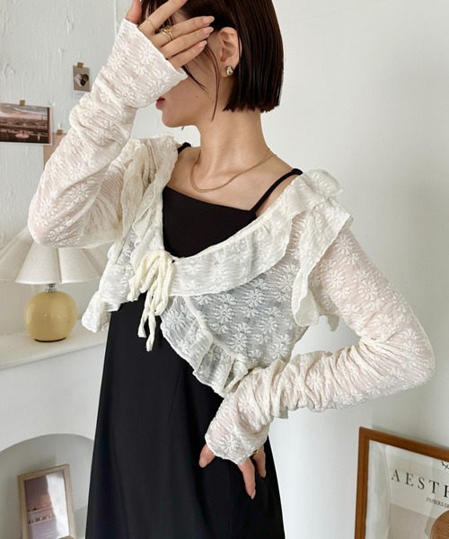 CLEA（クレア）の「ラッフルフリルクロップド丈レースボレロ（カーディガン/ボレロ・レディース・アイボリー/ホワイト・FREE）」の17枚目の写真