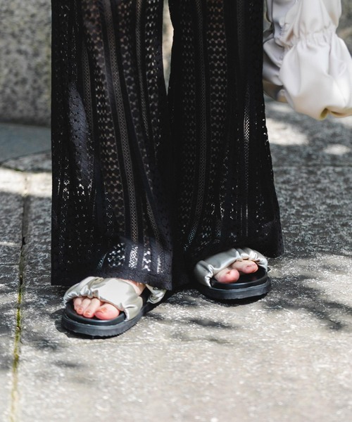 RODE SKO（ロデスコ）の「ギャザースライドサンダル（サンダル・レディース・ブラック/ライトグレー・36/37/38）」の18枚目の写真