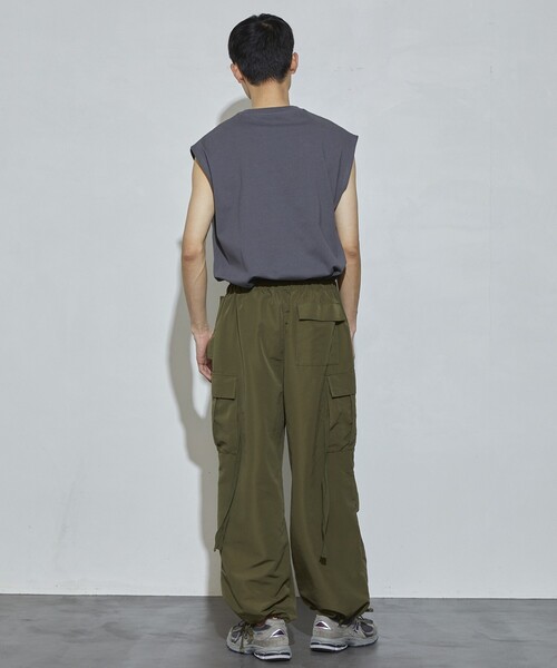 Firsthand（ファーストハンド）の「Firsthand/ファーストハンド ノースリーブボックスシルエットTシャツ/ユニセックスアイテム（Tシャツ/カットソー・メンズ・チャコールグレー/ブラック/ホワイト・M/L）」の18枚目の写真