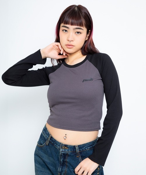 atmos pink(アトモスピンク)の「atmos pink Original logo raglan tee / アトモス ピンク オリジナル ロゴ ラグラン ティー(Tシャツ/カットソー・レディース・ホワイト/ブラック/ベージュ・S/M)」の2枚目の写真