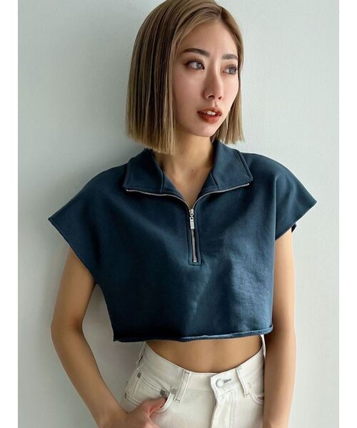 EMODA（エモダ）の「カバーハーフジップトップ（Tシャツ/カットソー・レディース・ホワイト/グレー/ブラック/ブルー・FREE）」の4枚目の写真