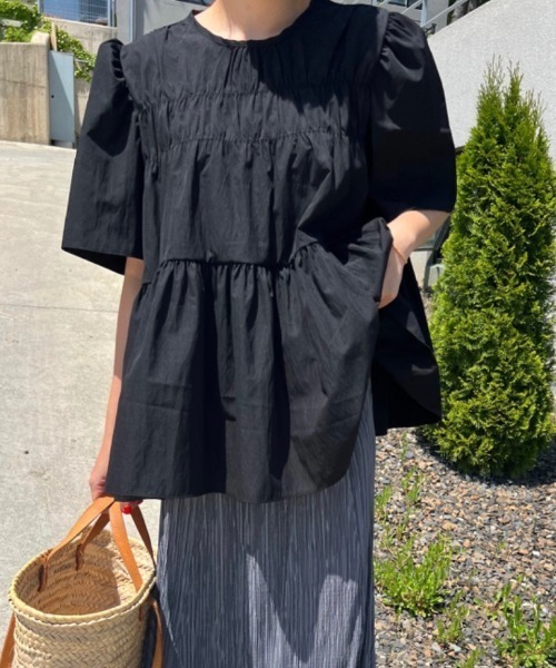 N.s（エヌドットエス）の「フロントギャザーペプラムブラウス（シャツ/ブラウス・レディース・グリーン/ピンク/ブラック・FREE）」の2枚目の写真