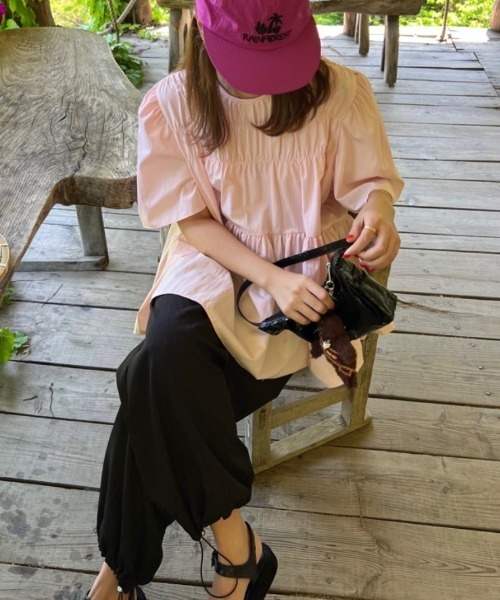 N.s（エヌドットエス）の「フロントギャザーペプラムブラウス（シャツ/ブラウス・レディース・グリーン/ピンク/ブラック・FREE）」の8枚目の写真