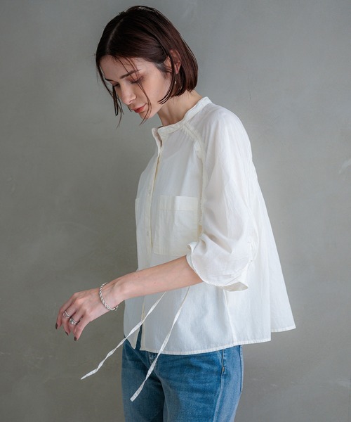 ONE'S TRUE（ワンズトゥルー）の「ギャザーシャツ（シャツ/ブラウス・レディース・ブルー/オフホワイト/ブラック・M）」の17枚目の写真