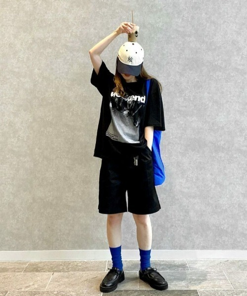 ISOOK（アイスー）の「Weekend ロゴプリントTシャツ(kiharu select) / プリントTシャツ 半袖 オーバーサイズTシャツ ロゴＴシャツ ロゴT（Tシャツ/カットソー・レディース・ブラック/ホワイト・FREE）」の11枚目の写真