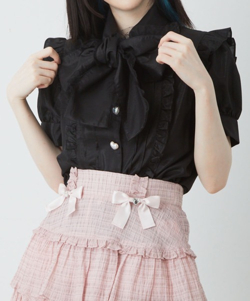 Ank Rouge（アンクルージュ）の「チュールフリルリボンタイブラウス（シャツ/ブラウス・レディース・ホワイト/ブラック/ブルー・M）」の2枚目の写真