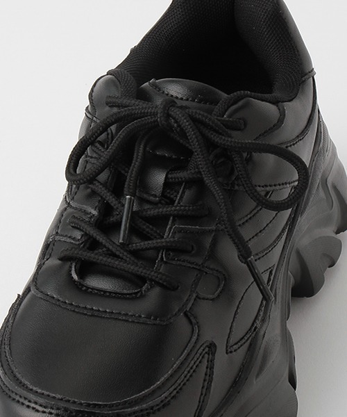 LOVETOXIC（ラブトキシック）の「厚底スニーカー（スニーカー・キッズ・オフホワイト/ブラック・S/M/L）」の11枚目の写真