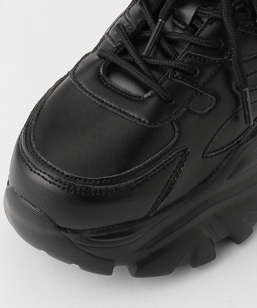 LOVETOXIC（ラブトキシック）の「厚底スニーカー（スニーカー・キッズ・オフホワイト/ブラック・S/M/L）」の12枚目の写真