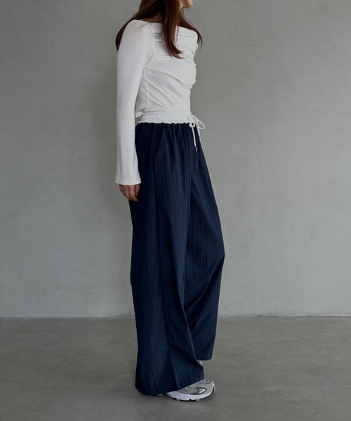 MYMOOD.（マイムード）の「配色ナイロンワイドパンツ（その他パンツ・レディース・ブラック/ネイビー・FREE）」の3枚目の写真