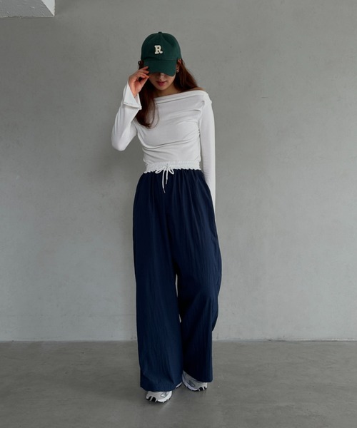 MYMOOD.（マイムード）の「配色ナイロンワイドパンツ（その他パンツ・レディース・ブラック/ネイビー・FREE）」の5枚目の写真