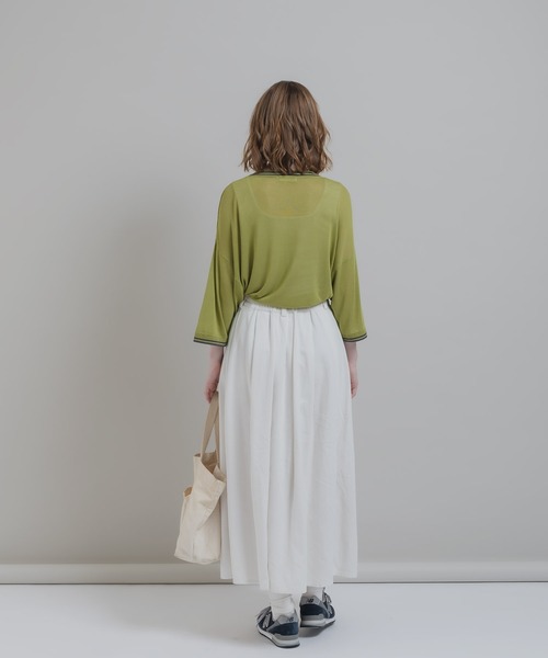 MUHET（ミュエータ）の「シアーラインTシャツ（Tシャツ/カットソー・レディース・ブラック/カーキ・MEDIUM/X-LARGE）」の4枚目の写真