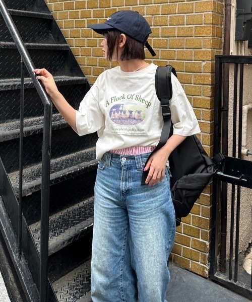 nemne store(ネンネストア)の「【keel】SheepプリントTシャツ(Tシャツ/カットソー・レディース・スミクロ/オフホワイト・SMALL/MEDIUM)」の1枚目の写真