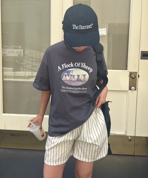 nemne store(ネンネストア)の「【keel】SheepプリントTシャツ(Tシャツ/カットソー・レディース・スミクロ/オフホワイト・SMALL/MEDIUM)」の2枚目の写真