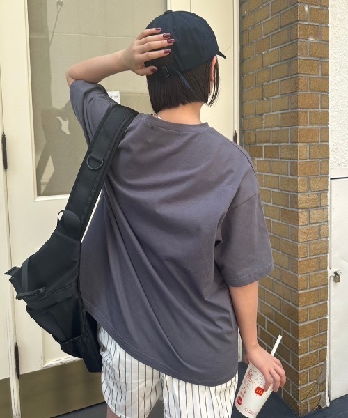 nemne store(ネンネストア)の「【keel】SheepプリントTシャツ(Tシャツ/カットソー・レディース・スミクロ/オフホワイト・SMALL/MEDIUM)」の15枚目の写真