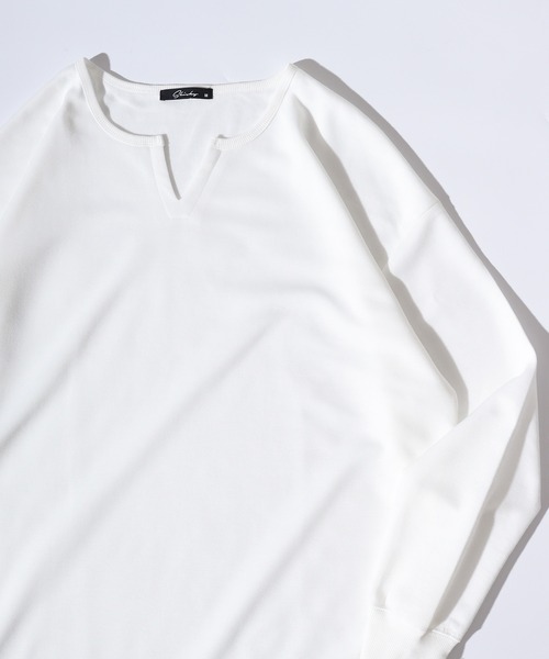 FUNALIVE(ファンアライブ)の「Simple plain oversized sweatshirt / シンプル無地オーバーサイズスウェットトレーナー キーネック/クルーネック unisex(スウェット・メンズ・ブラック/ホワイト系1/ホワイト系2/グレー系2/オフホワイト/杢グレー/ベージュ系1/ネイビー系2/ブラック系2/グリーン/グレー系1/ネイビー系1/ブラック系1/ベージュ系2/グリーン系2/ベージュ/チャコール・M/L/XL)」の4枚目の写真