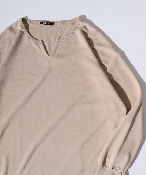 FUNALIVE(ファンアライブ)の「Simple plain oversized sweatshirt / シンプル無地オーバーサイズスウェットトレーナー キーネック/クルーネック unisex(スウェット・メンズ・ブラック/ホワイト系1/ホワイト系2/グレー系2/オフホワイト/杢グレー/ベージュ系1/ネイビー系2/ブラック系2/グリーン/グレー系1/ネイビー系1/ブラック系1/ベージュ系2/グリーン系2/ベージュ/チャコール・M/L/XL)」の13枚目の写真