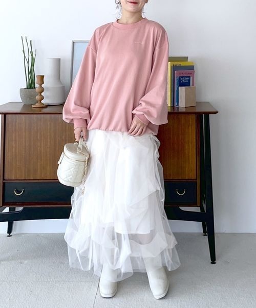 mysty woman(ミスティウーマン)の「【スタッフプロデュース/WEB限定】MiO企画・ちび刺繍ロゴスウェット 149818(スウェット・レディース・ベージュ/アイボリー/ピンク・FREE)」の8枚目の写真