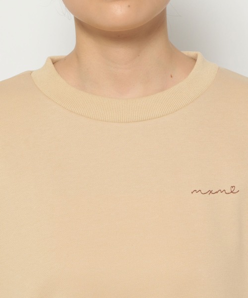 mysty woman(ミスティウーマン)の「【スタッフプロデュース/WEB限定】MiO企画・ちび刺繍ロゴスウェット 149818(スウェット・レディース・ベージュ/アイボリー/ピンク・FREE)」の7枚目の写真