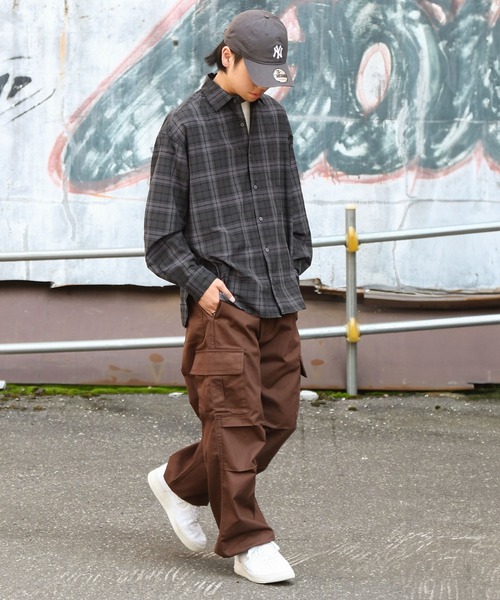 ZIP FIVE（ジップファイブ）の「【ZIP FIVE】 CVCブロード 長袖 レギュラーカラー チェック ＆ ストライプ オーバーサイズ シャツ（シャツ/ブラウス・メンズ・ブルー/ブラウン系/チャコール/ブラック系/ブラック系1・MEDIUM/LARGE/X-LARGE）」の10枚目の写真