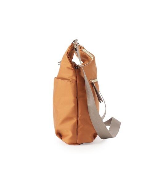 SHOO・LA・RUE（シューラルー）の「◆プレゼントにも バー金具 ポケットショルダーバッグ（ショルダーバッグ・レディース・ブラック/オレンジ/ナチュラル・00）」の6枚目の写真