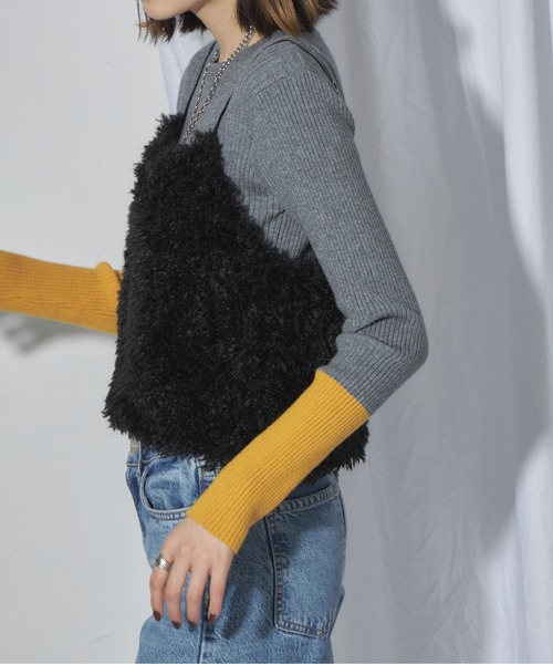 each（イーチ）の「もこもこボアキャミビスチェ（ベスト・レディース・ブラック/アイボリー/グレー・FREE）」の6枚目の写真