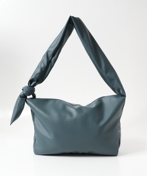 SENSE OF PLACE by URBAN RESEARCH（センスオブプレイスバイアーバンリサーチ）の「フェイクレザーパデットビッグショルダー（ショルダーバッグ・メンズ・ブラック/ブルー/パープル/レッド・ONE）」の6枚目の写真