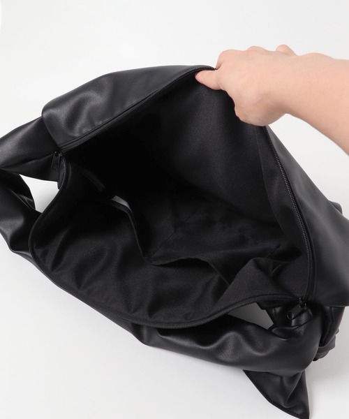セール】フェイクレザーパデットビッグショルダー（ショルダー