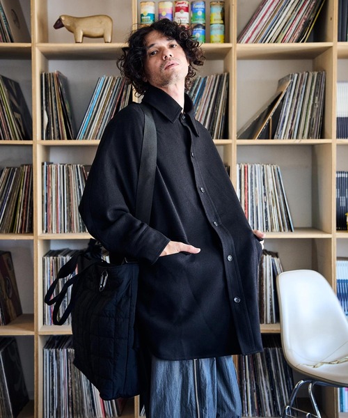 ADAM PATEK(アダムパテック)の「★ADAMPATEK★square quilt shoulder tote bag/スクエアキルトビッグショルダートートバッグ(トートバッグ・メンズ・カーキ/ブラック/グレー・FREE)」の12枚目の写真