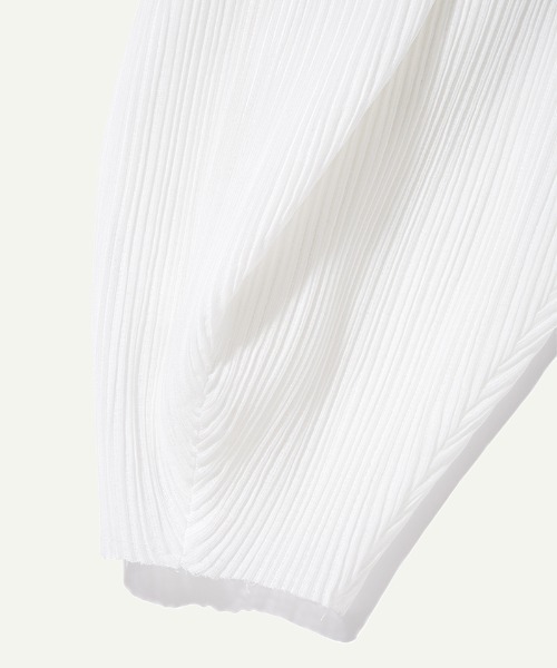 leinwande（ラインヴァンド）の「Puff-sleeve Pleats Top（シャツ/ブラウス・レディース・ブラック/ホワイト/イエロー・ONE SIZE）」の6枚目の写真