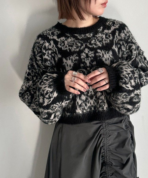 apres jour mignon(アプレジュールミニョン)の「ダマスク柄ニット【ZOZOTOWN限定アイテム】(ニット/セーター・レディース・アイボリー/ブラック/パープル・X-LARGE/フリー)」の17枚目の写真
