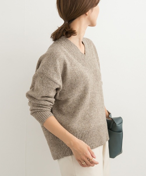 URBAN RESEARCH DOORS（アーバンリサーチドアーズ）の「メランジVネックニット（ニット/セーター・レディース・ミント/ベージュ/アイボリー・MEDIUM）」の3枚目の写真