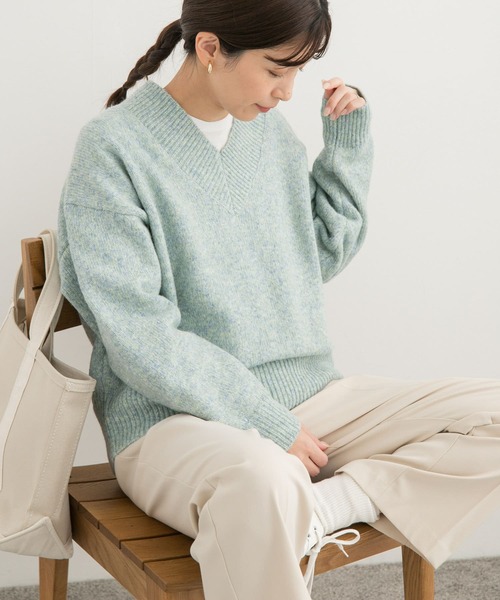 URBAN RESEARCH DOORS（アーバンリサーチドアーズ）の「メランジVネックニット（ニット/セーター・レディース・ミント/ベージュ/アイボリー・MEDIUM）」の22枚目の写真