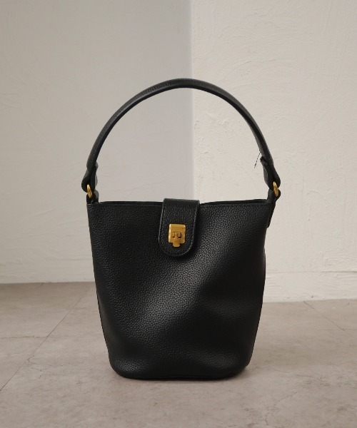 CURI BISCUI（キュリ　ビスキュイ）の「ひねり金具 バケツ型 ワンショルダーバッグ（ハンドバッグ・レディース・アイボリー/イエロー/ブラック・FREE）」の3枚目の写真